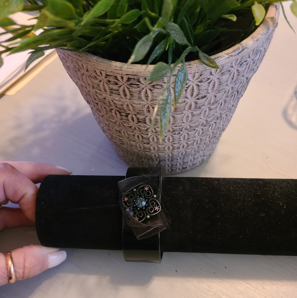 Costume bracelet - Picture 2 of 4